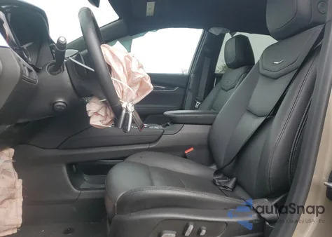 2022 Cadillac Xt5 Premium Luxury z USA, uszkodzony, nr VIN 1GYKNDRS3NZ113203